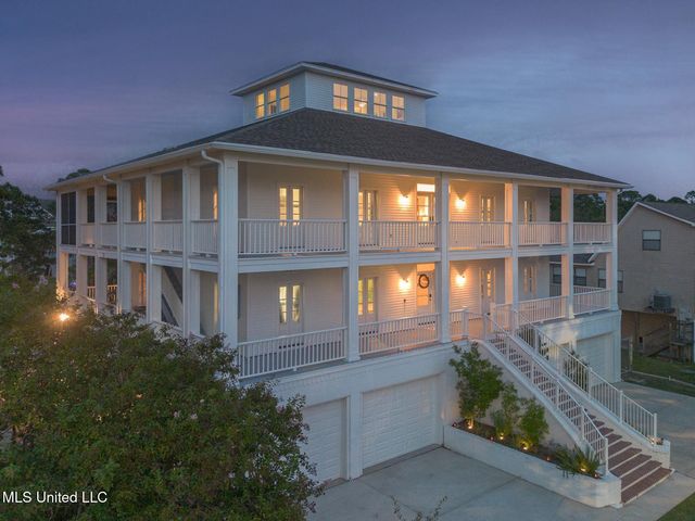 106 Ashwood Drive, Pass Christian, MS 39571