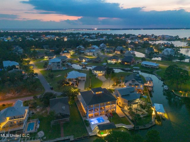 106 Ashwood Drive, Pass Christian, MS 39571