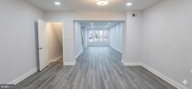 5240 E ROOSEVELT BLVD, Philadelphia, PA 19124