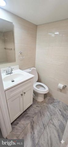 5240 E ROOSEVELT BLVD, Philadelphia, PA 19124