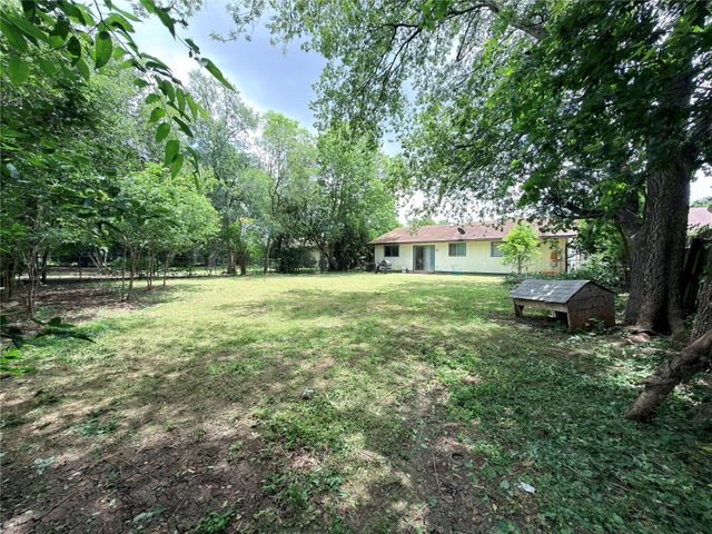 2512 E Stassney LN, Austin, TX 78744
