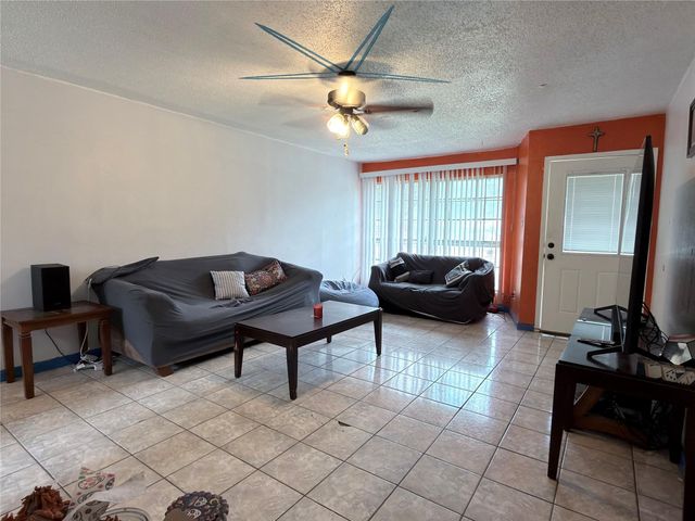 2512 E Stassney LN, Austin, TX 78744