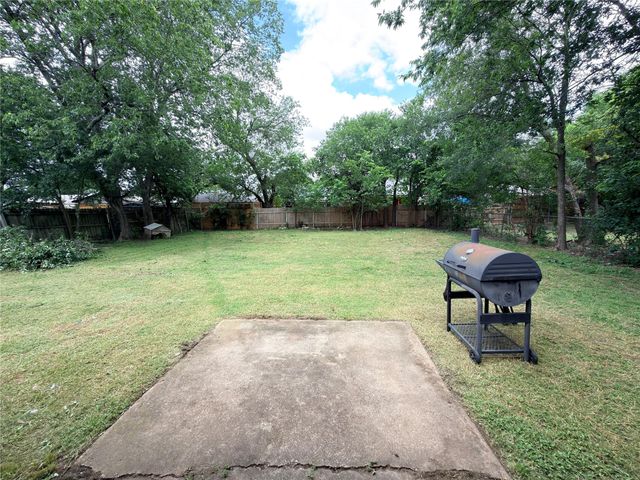 2512 E Stassney LN, Austin, TX 78744