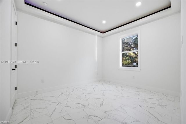 6050 N Moss Cir, La Belle, FL 33935