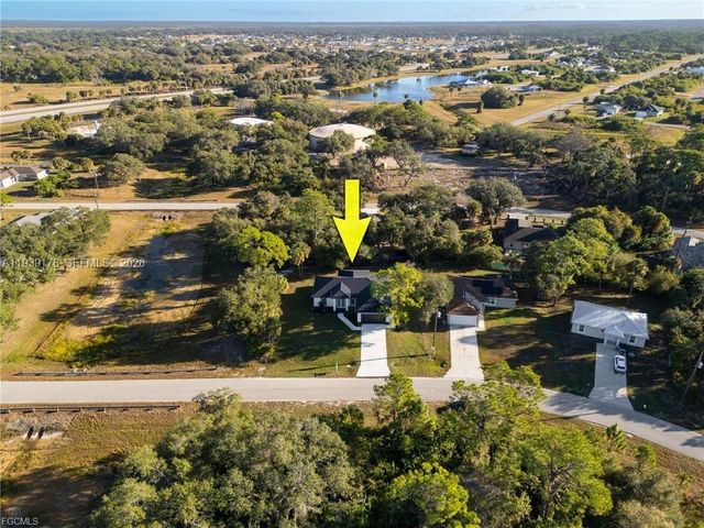 6050 N Moss Cir, La Belle, FL 33935