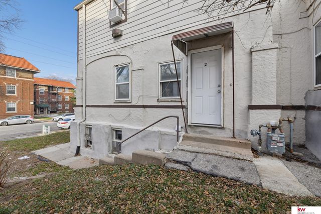 1305 S 32nd Street, Omaha, NE 68105