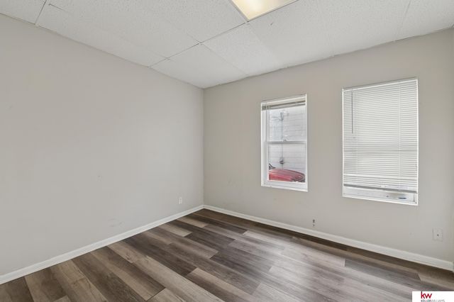 1305 S 32nd Street, Omaha, NE 68105