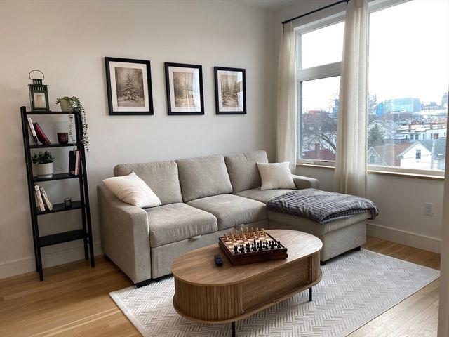 28 South Street 404, Somerville, MA 02143