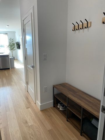 28 South Street 404, Somerville, MA 02143