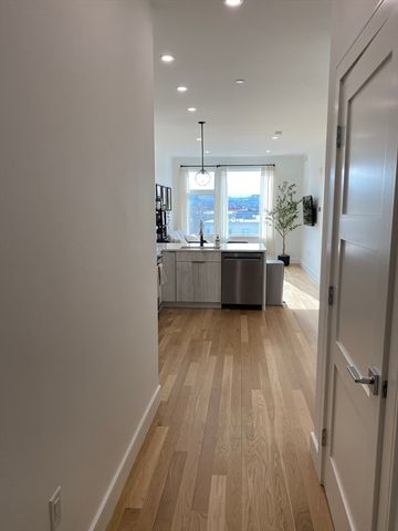 28 South Street 404, Somerville, MA 02143