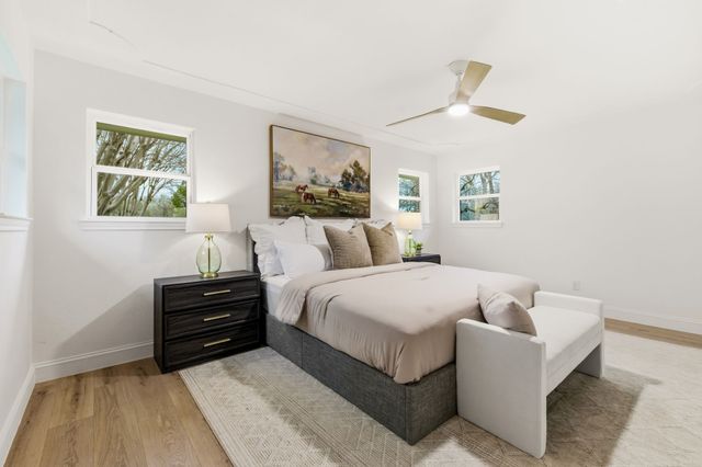 1812 Park Hill Drive, Arlington, TX 76012