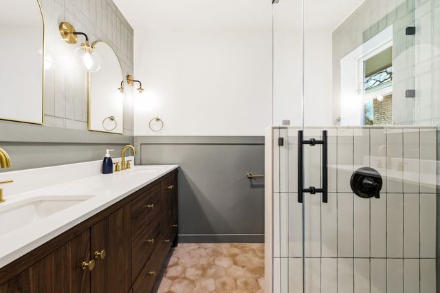 1812 Park Hill Drive, Arlington, TX 76012