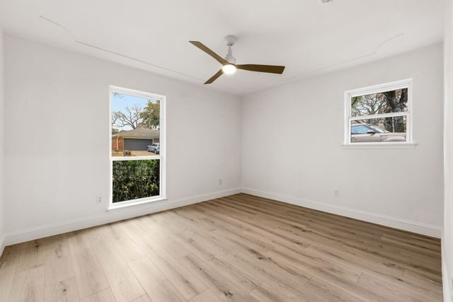 1812 Park Hill Drive, Arlington, TX 76012