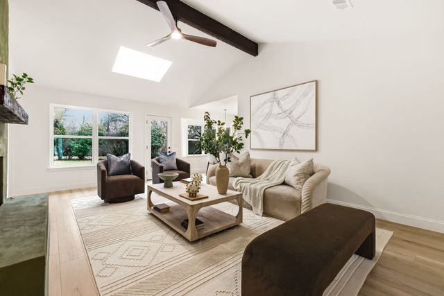 1812 Park Hill Drive, Arlington, TX 76012