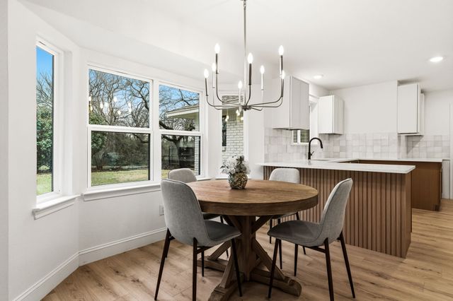 1812 Park Hill Drive, Arlington, TX 76012