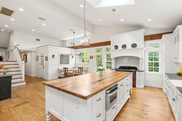 41 Longmeadow Road, Wellesley, MA 02482