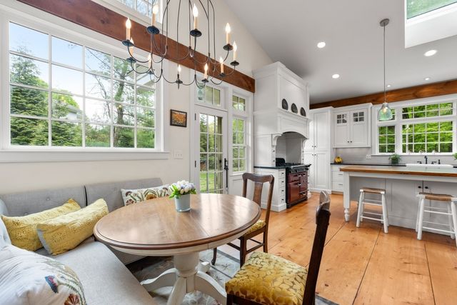 41 Longmeadow Road, Wellesley, MA 02482