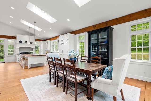 41 Longmeadow Road, Wellesley, MA 02482