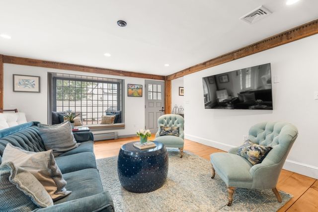 41 Longmeadow Road, Wellesley, MA 02482