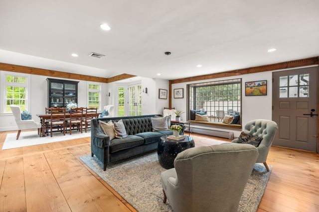 41 Longmeadow Road, Wellesley, MA 02482