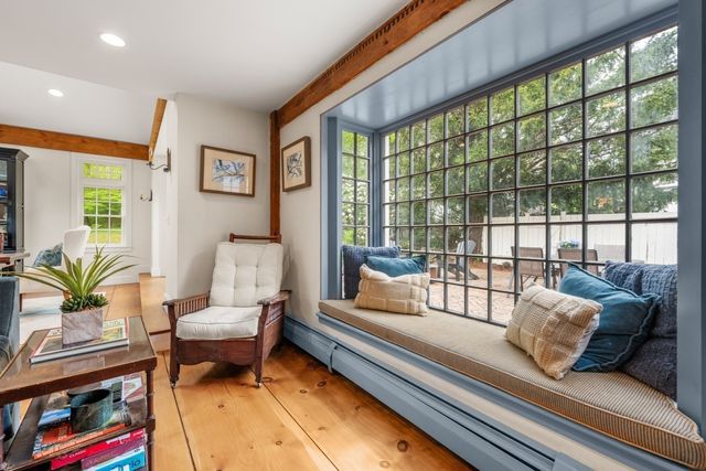 41 Longmeadow Road, Wellesley, MA 02482