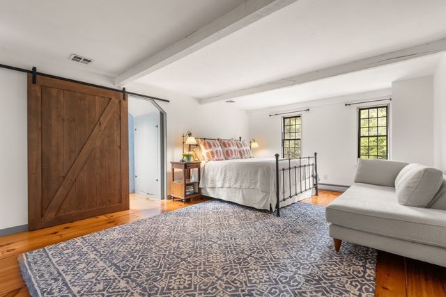 41 Longmeadow Road, Wellesley, MA 02482