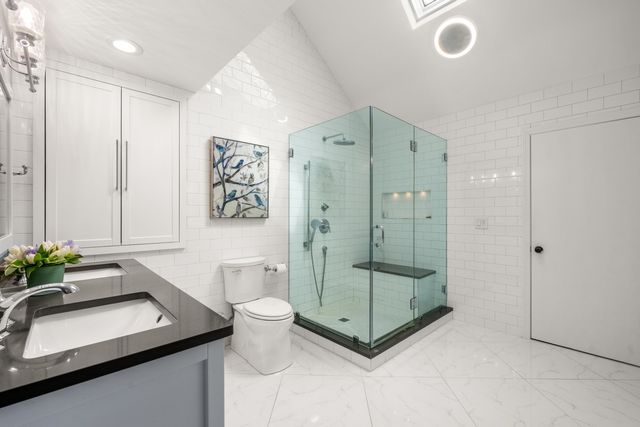41 Longmeadow Road, Wellesley, MA 02482