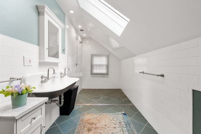 41 Longmeadow Road, Wellesley, MA 02482