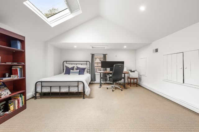 41 Longmeadow Road, Wellesley, MA 02482