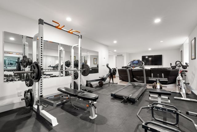 41 Longmeadow Road, Wellesley, MA 02482