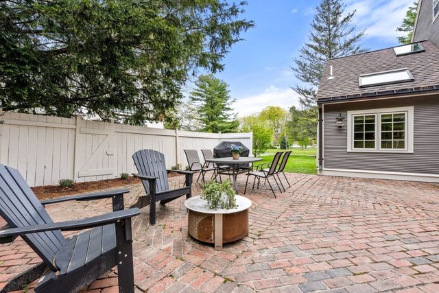 41 Longmeadow Road, Wellesley, MA 02482