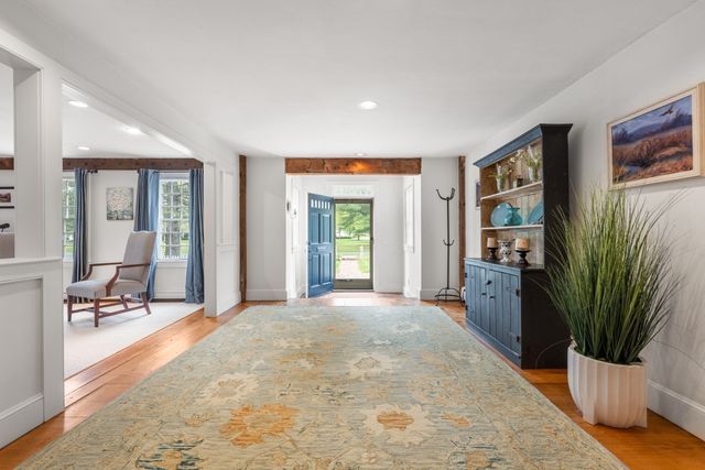 41 Longmeadow Road, Wellesley, MA 02482