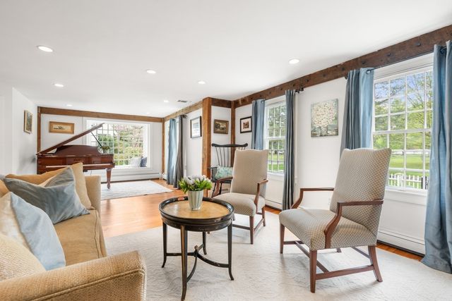 41 Longmeadow Road, Wellesley, MA 02482
