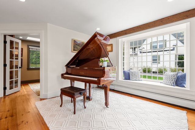 41 Longmeadow Road, Wellesley, MA 02482