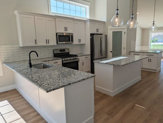 5977 Faith Boulevard, Bay City, MI 48706