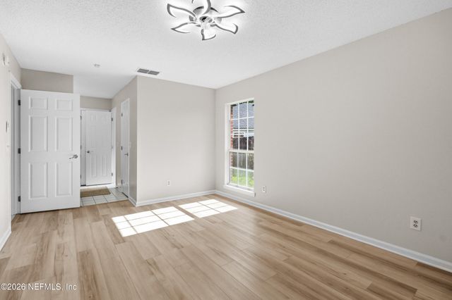 7668 FAWN LAKE Drive N, Jacksonville, FL 32256