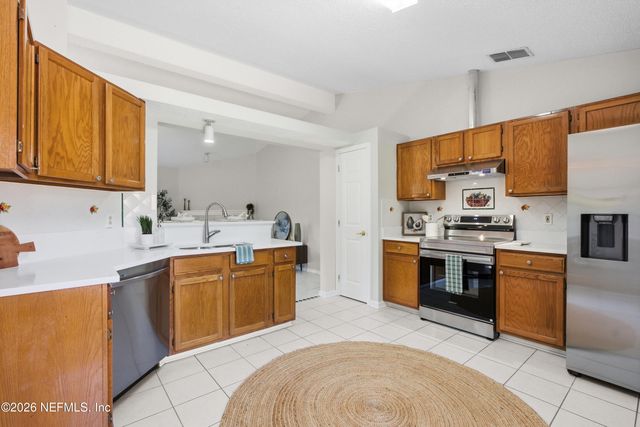 7668 FAWN LAKE Drive N, Jacksonville, FL 32256