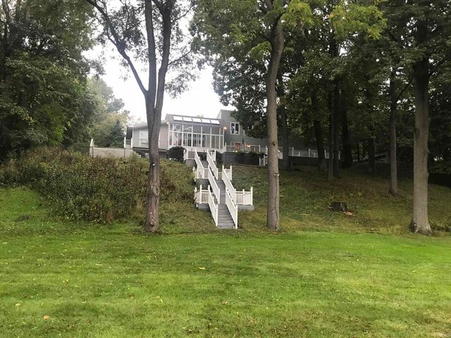 50800 Lilac Road, South Bend, IN 46628