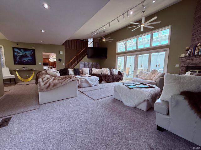 50800 Lilac Road, South Bend, IN 46628