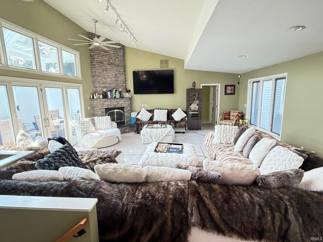 50800 Lilac Road, South Bend, IN 46628