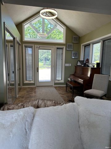 50800 Lilac Road, South Bend, IN 46628
