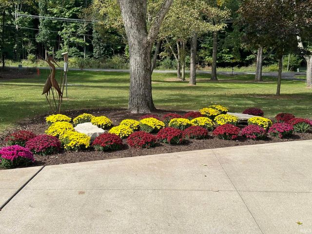 50800 Lilac Road, South Bend, IN 46628