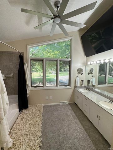 50800 Lilac Road, South Bend, IN 46628