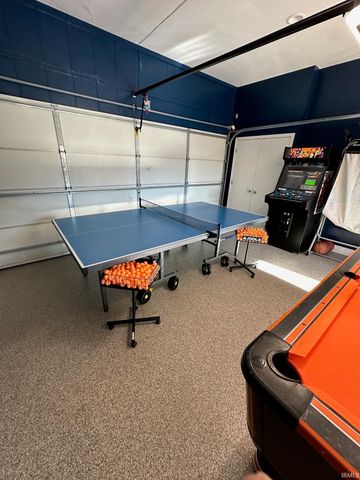 50800 Lilac Road, South Bend, IN 46628