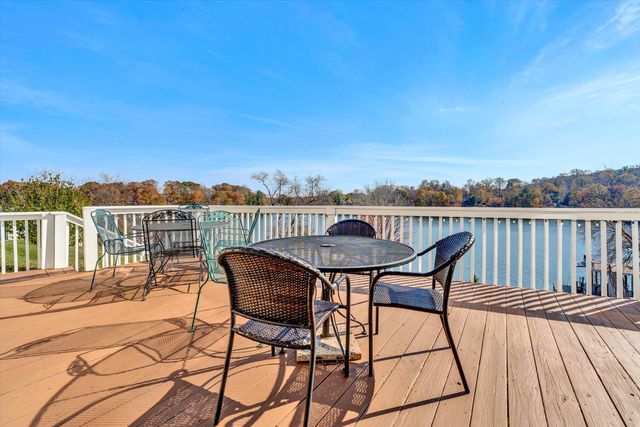 1129 Hannabass DR, Goodview, VA 24095