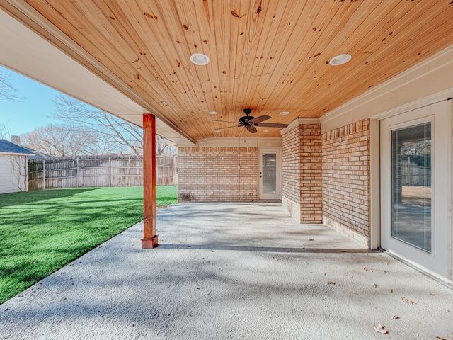 2013 Glenwood Circle, Corsicana, TX 75110