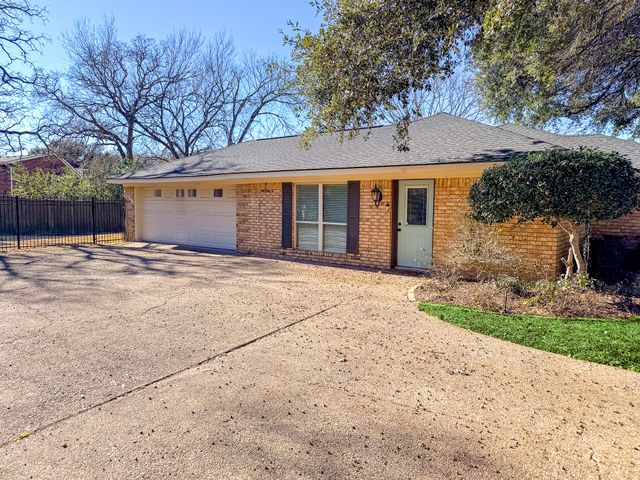 2013 Glenwood Circle, Corsicana, TX 75110