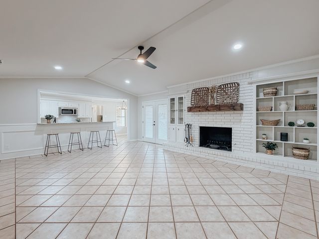 2013 Glenwood Circle, Corsicana, TX 75110