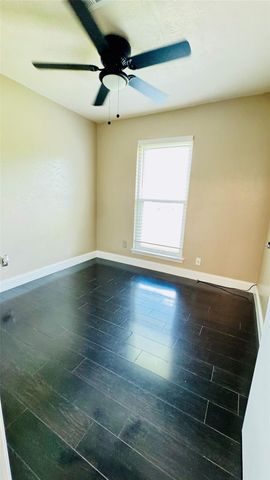 3003 Wood Fox Drive, Alvin, TX 77511