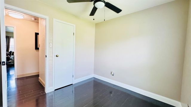 3003 Wood Fox Drive, Alvin, TX 77511
